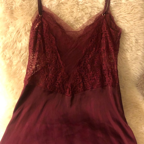 Oysho Burgundy Lace Nightie - Picture 3 of 4